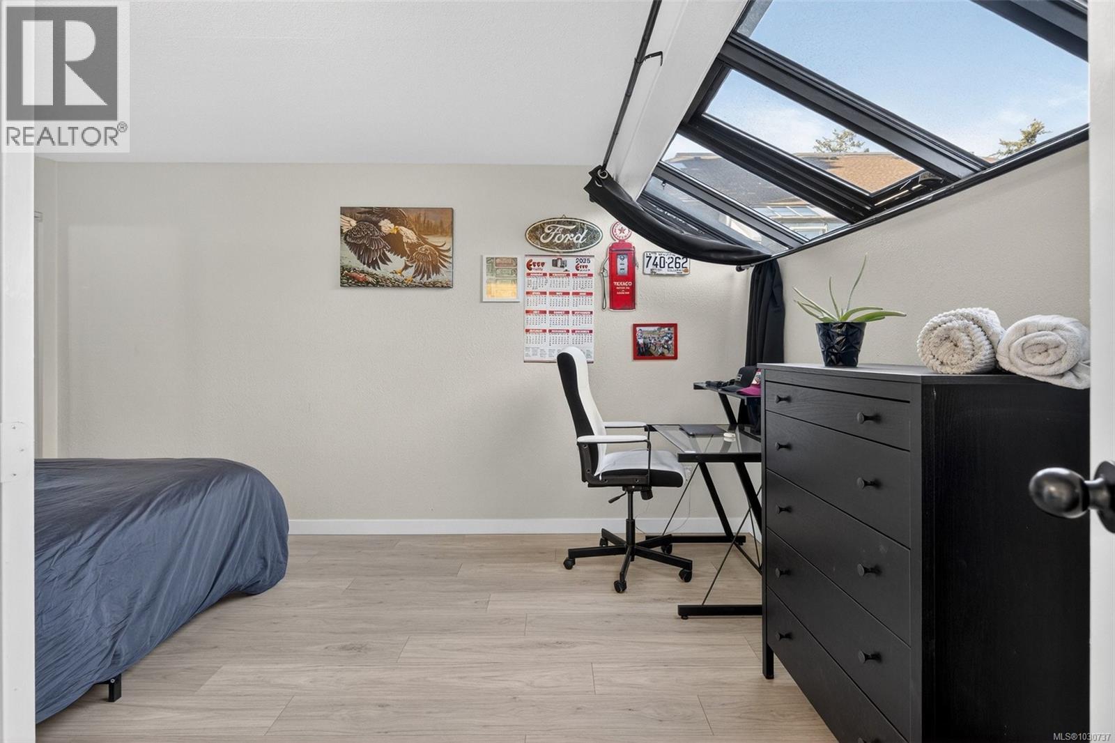 550B 4678 Elk Lake Drive, Saanich