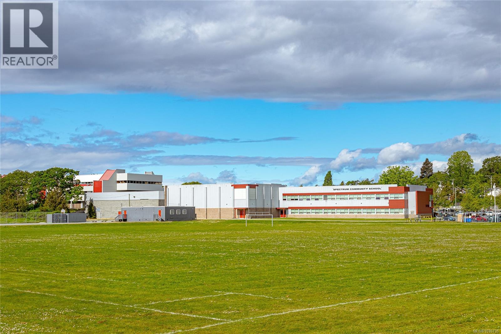  3805 Madaric Place, Saanich