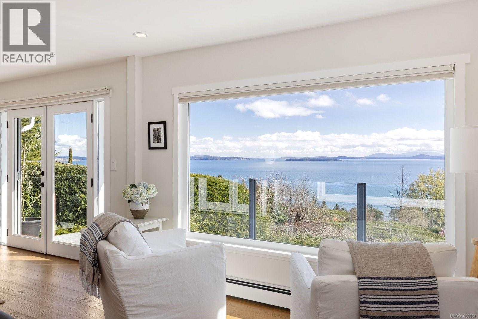  5011 Hilarie Place, Saanich