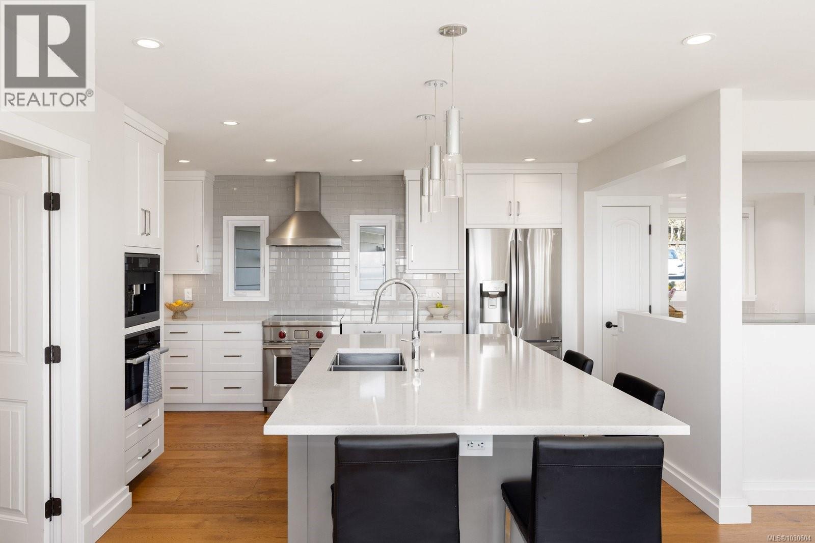  5011 Hilarie Place, Saanich