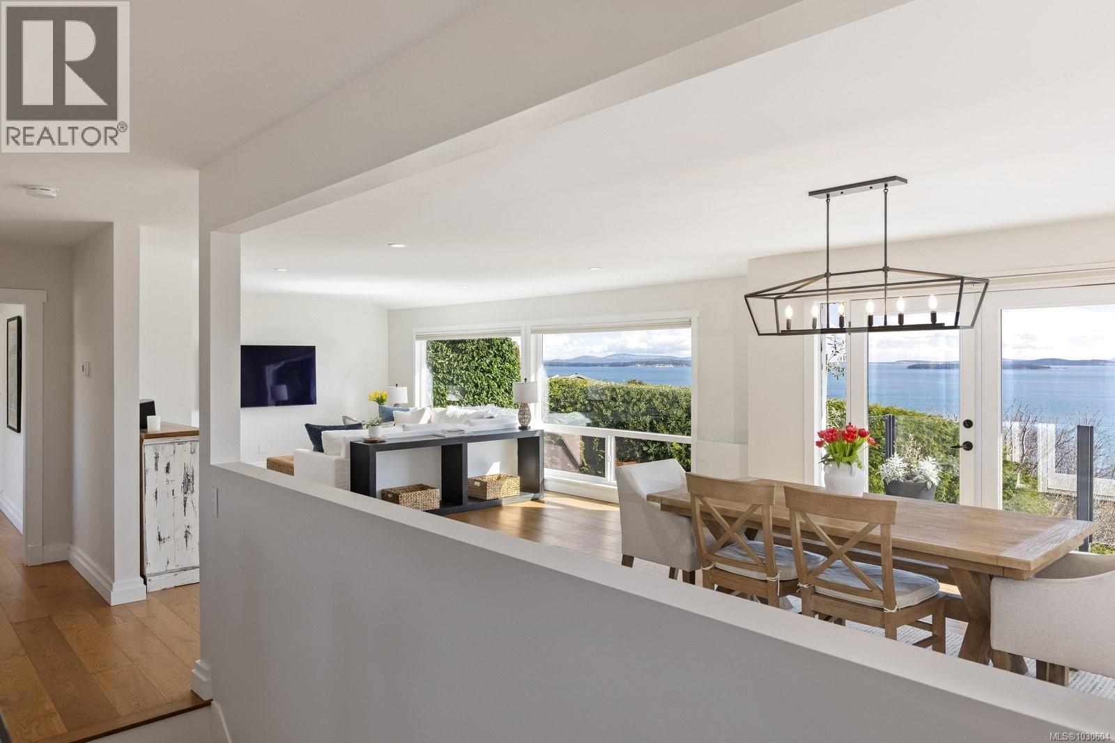  5011 Hilarie Place, Saanich