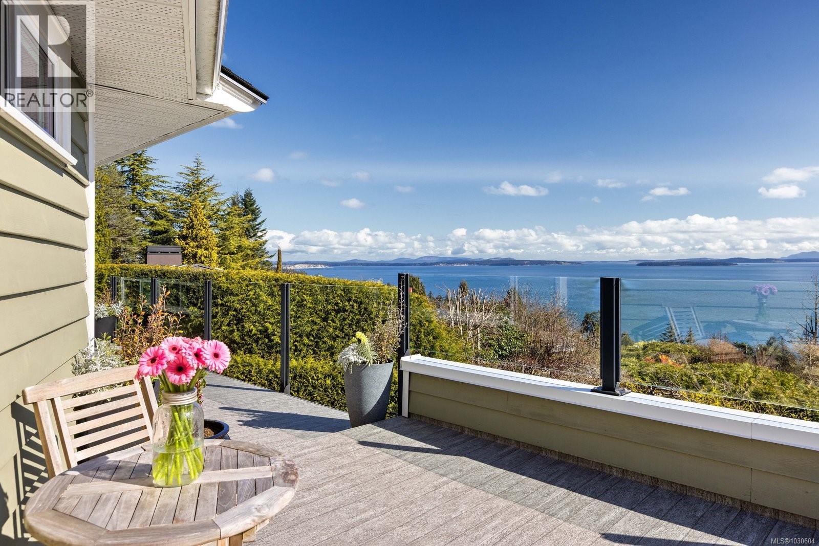  5011 Hilarie Place, Saanich