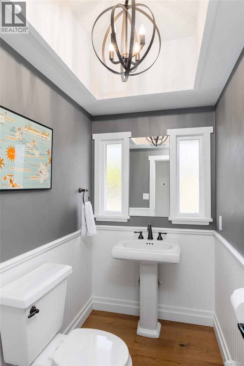  5011 Hilarie Place, Saanich