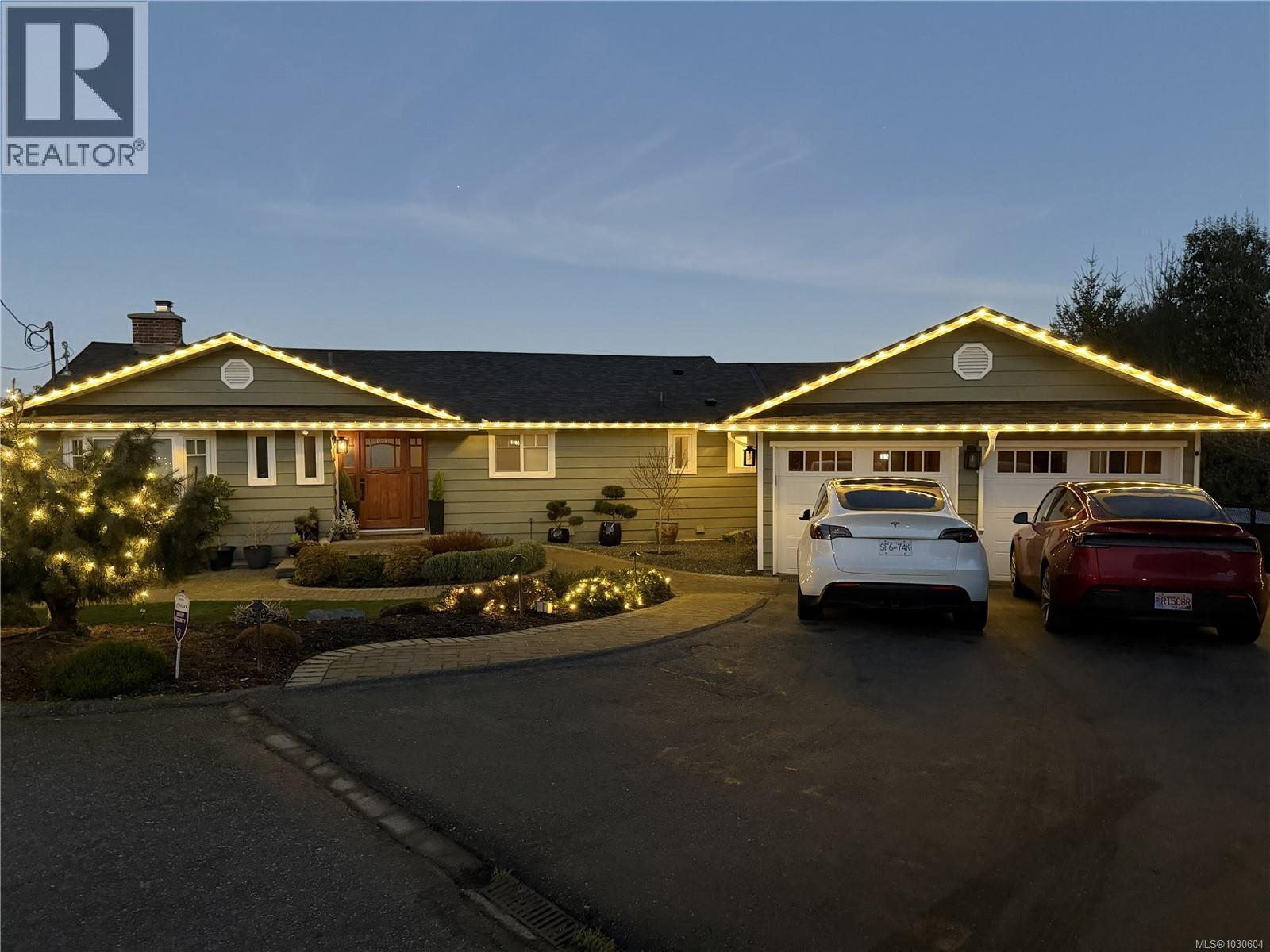  5011 Hilarie Place, Saanich