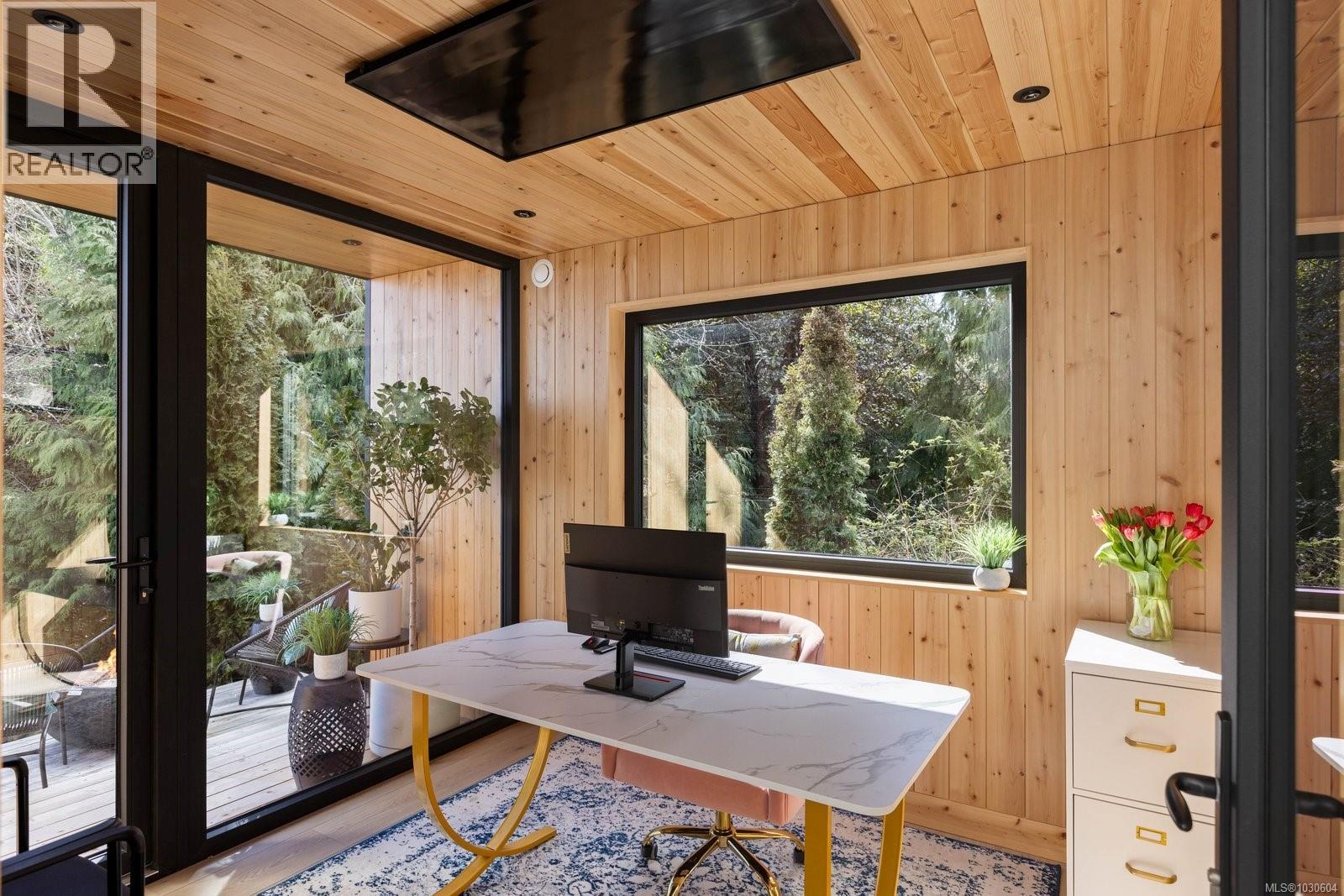  5011 Hilarie Place, Saanich