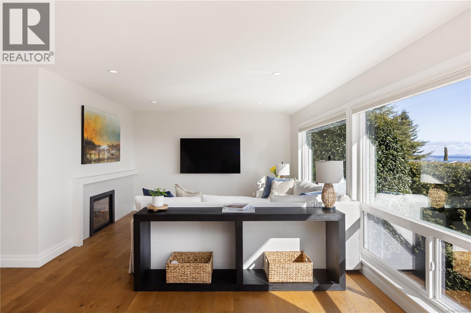  5011 Hilarie Place, Saanich