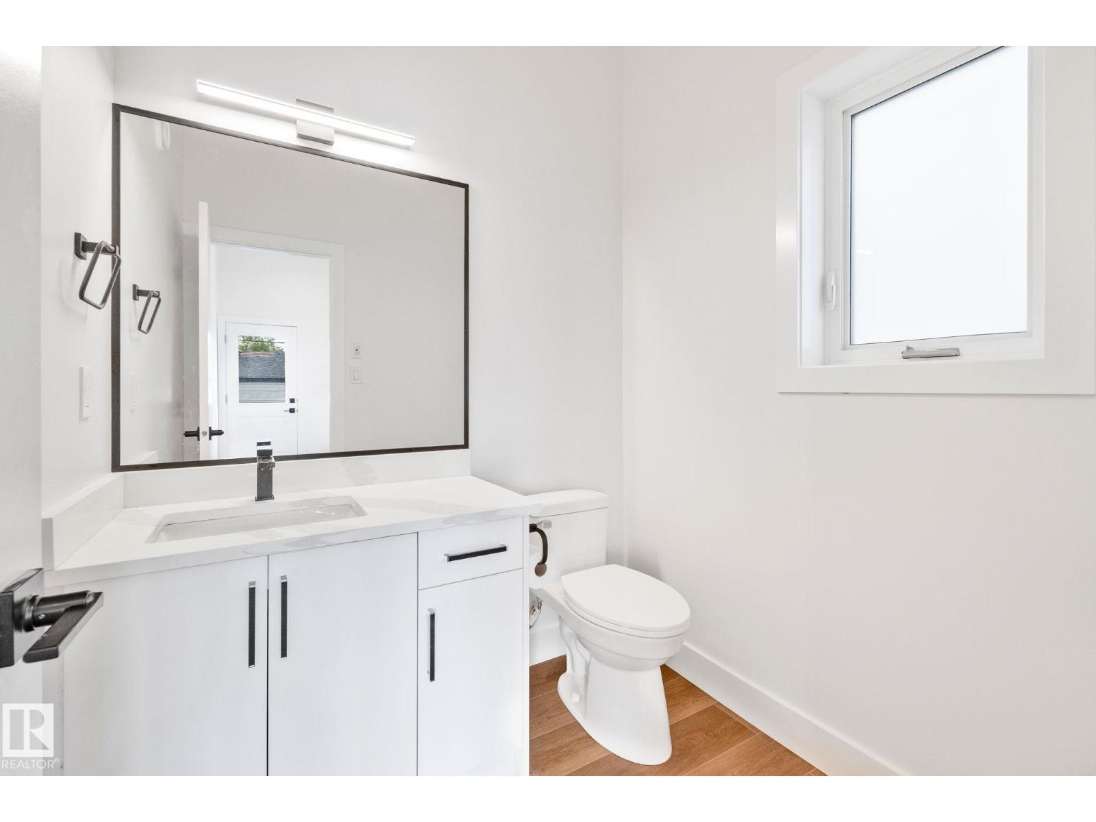 11036 128 ST NW, Edmonton