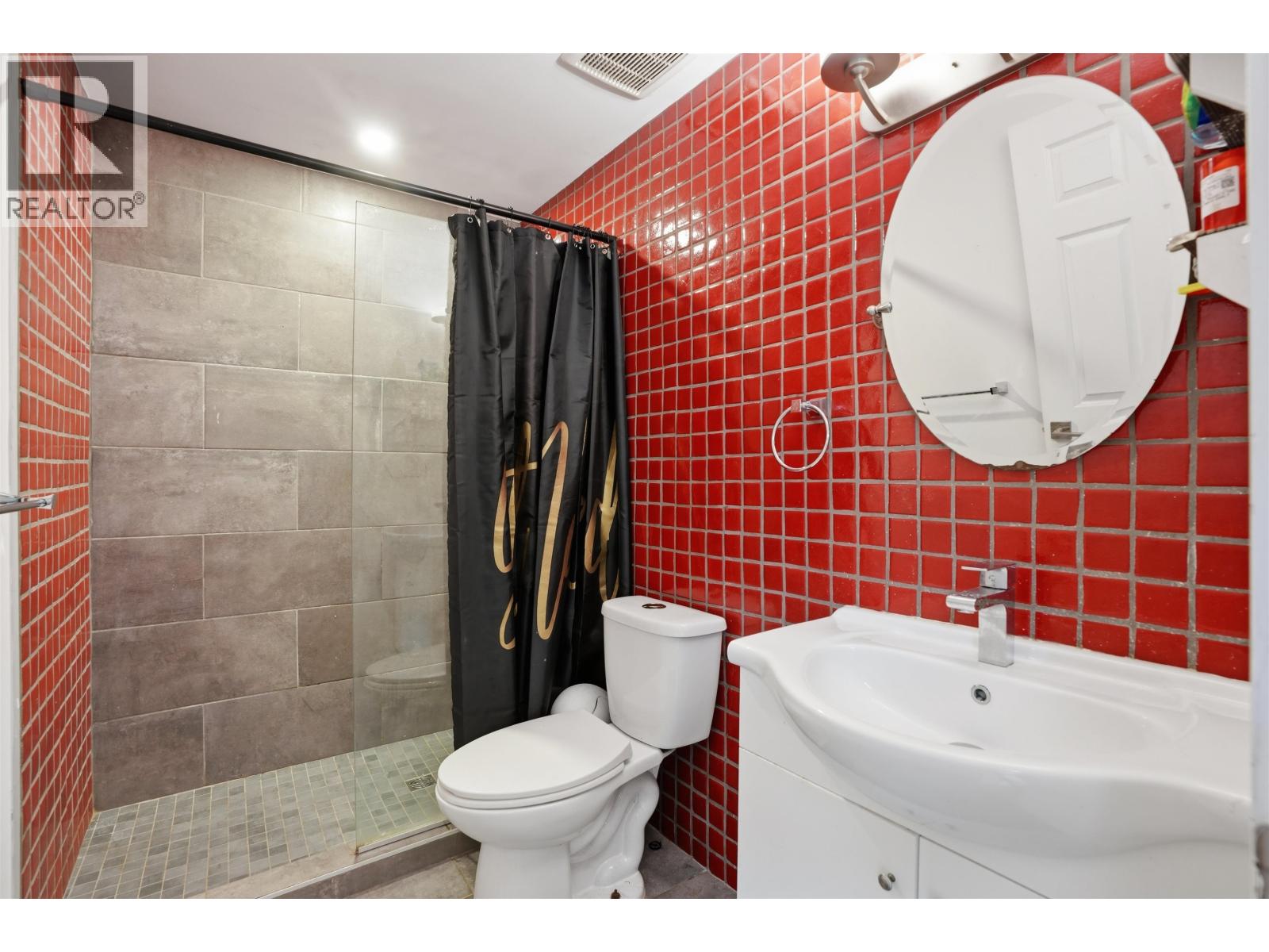 5707 MEDUSA STREET, Sechelt