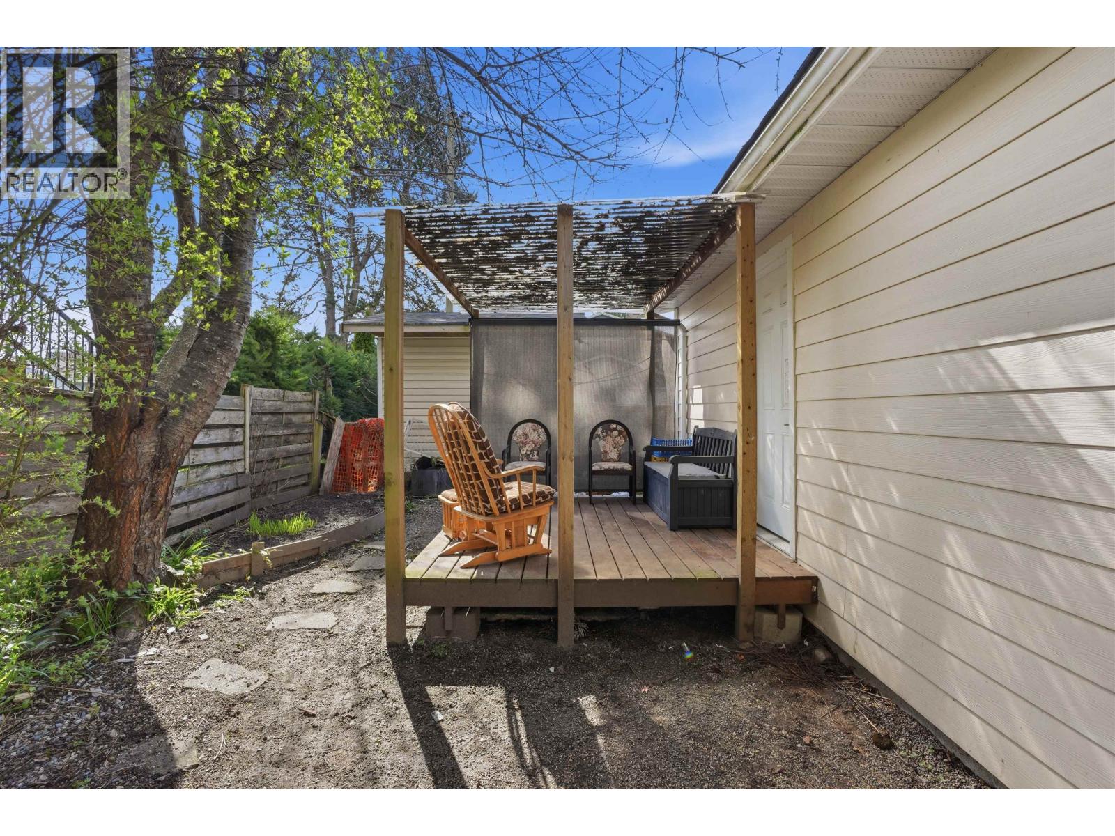 5707 MEDUSA STREET, Sechelt