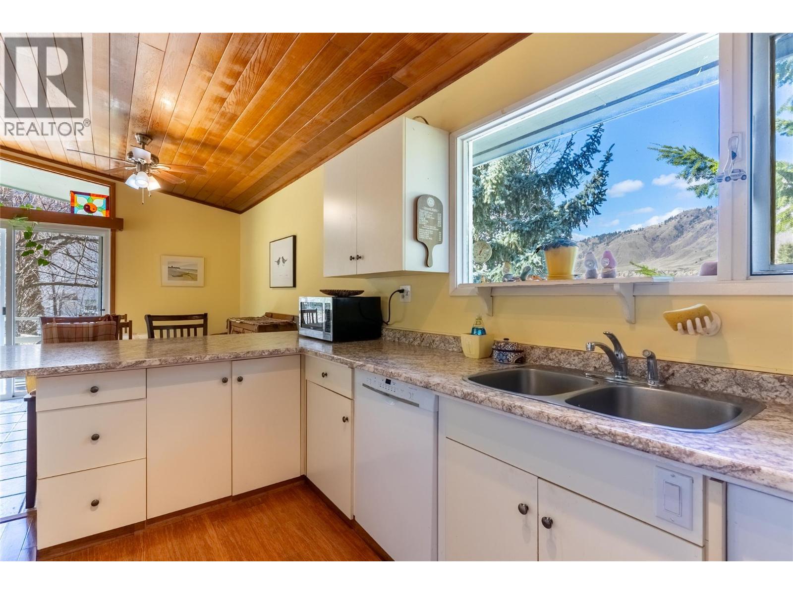 354 MACADAM Road, Kamloops