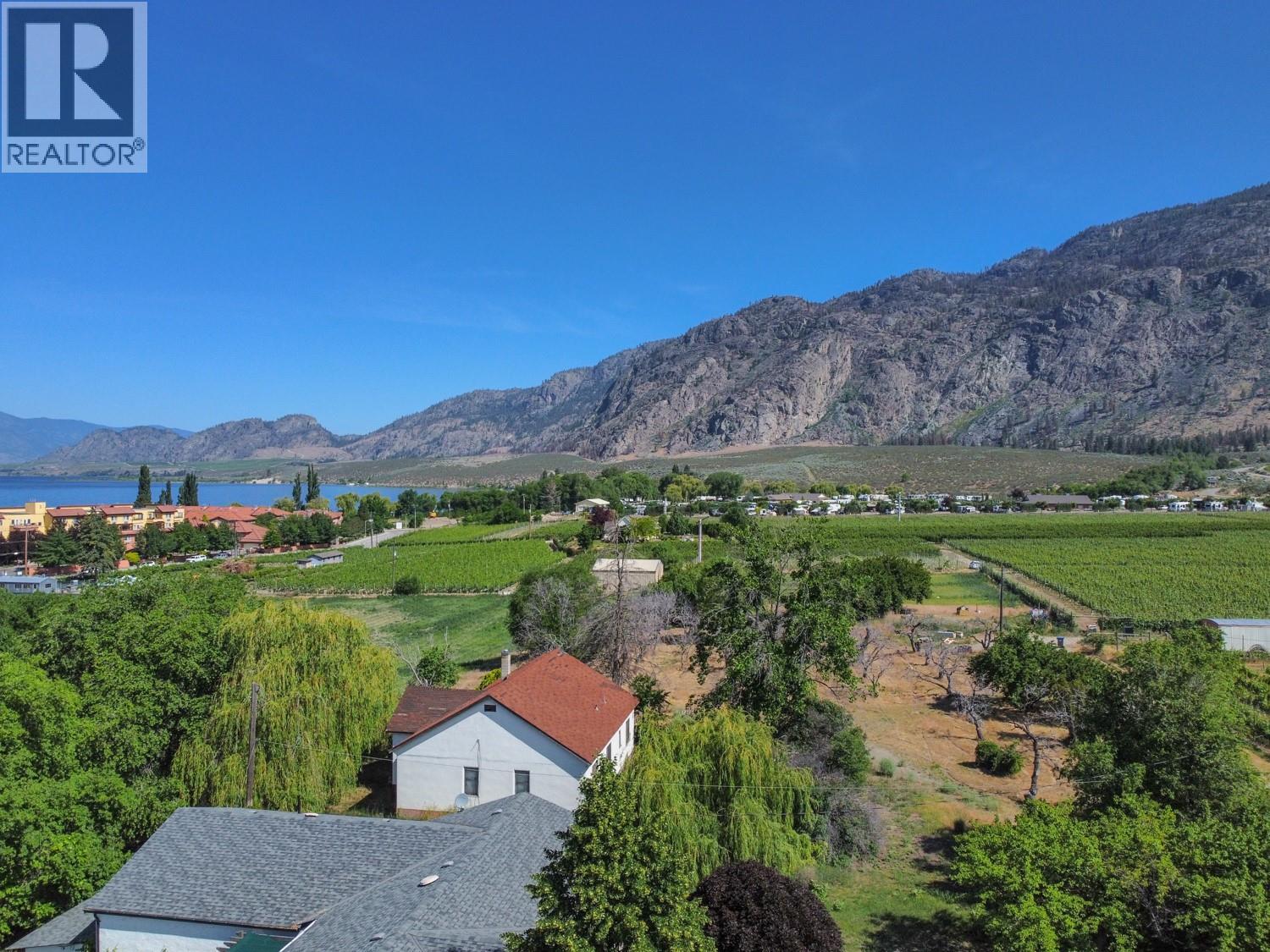 7010 TAMARACK Drive, Osoyoos