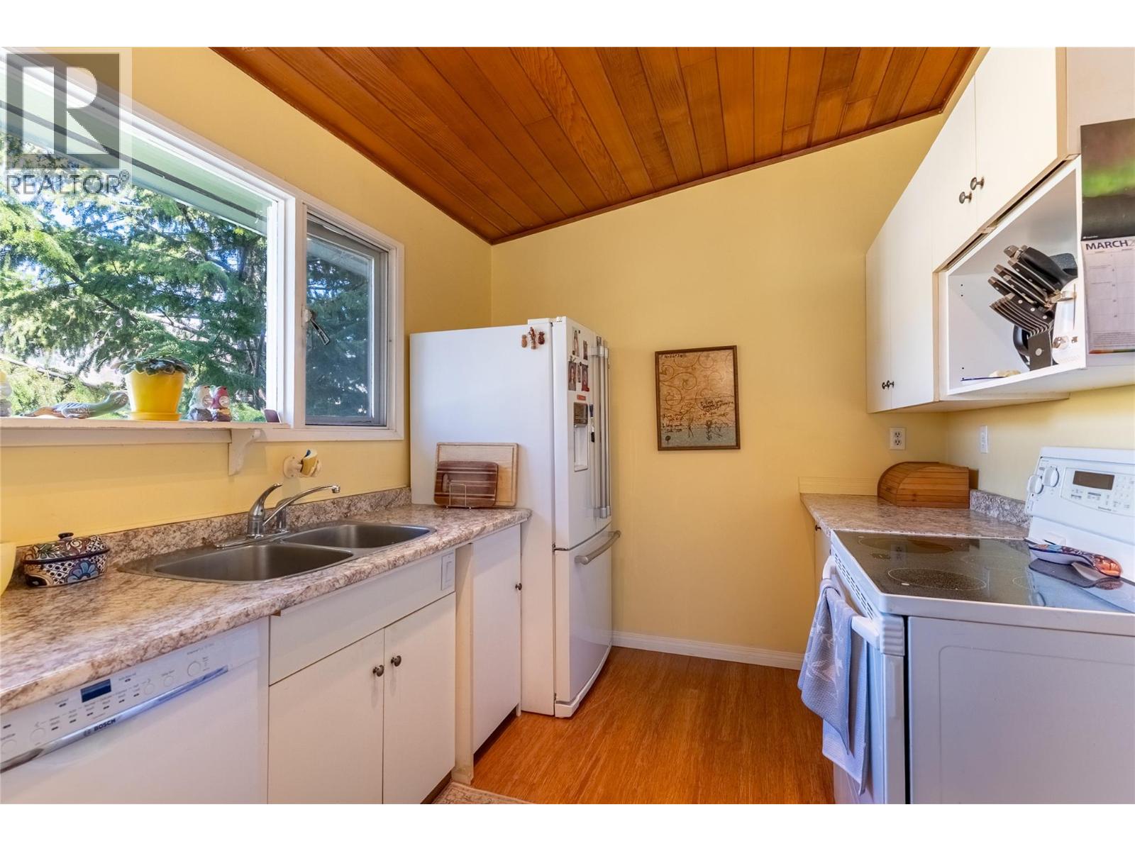 354 MACADAM Road, Kamloops