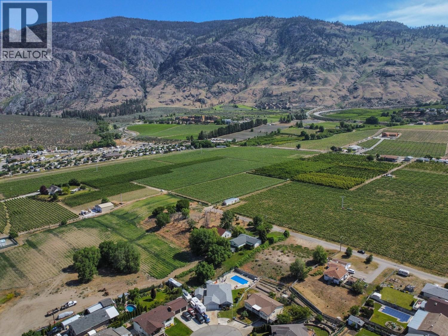 7010 TAMARACK Drive, Osoyoos
