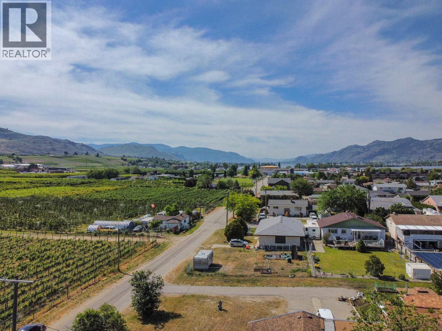 7010 TAMARACK Drive, Osoyoos