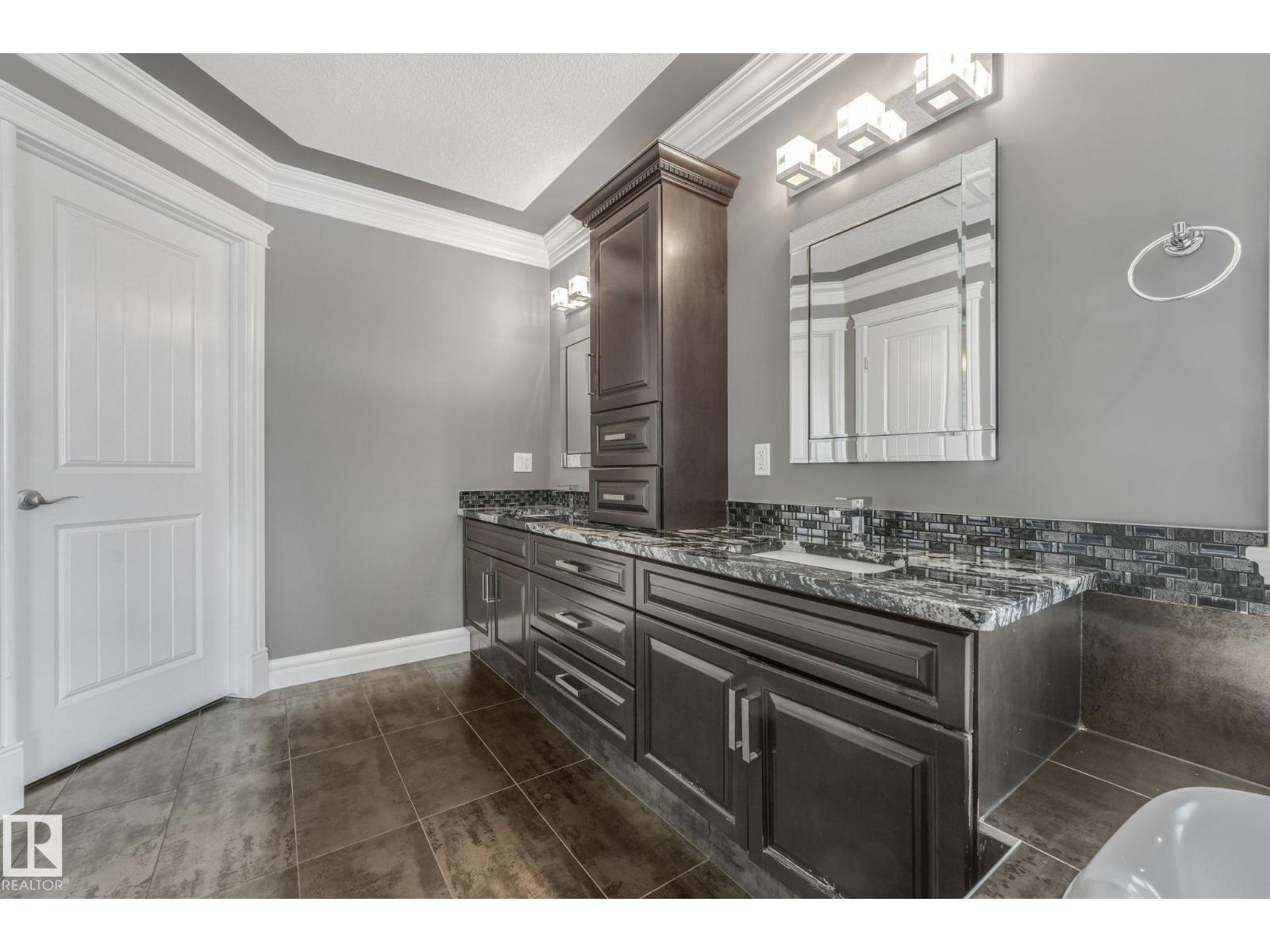 1360 CUNNINGHAM DR SW, Edmonton