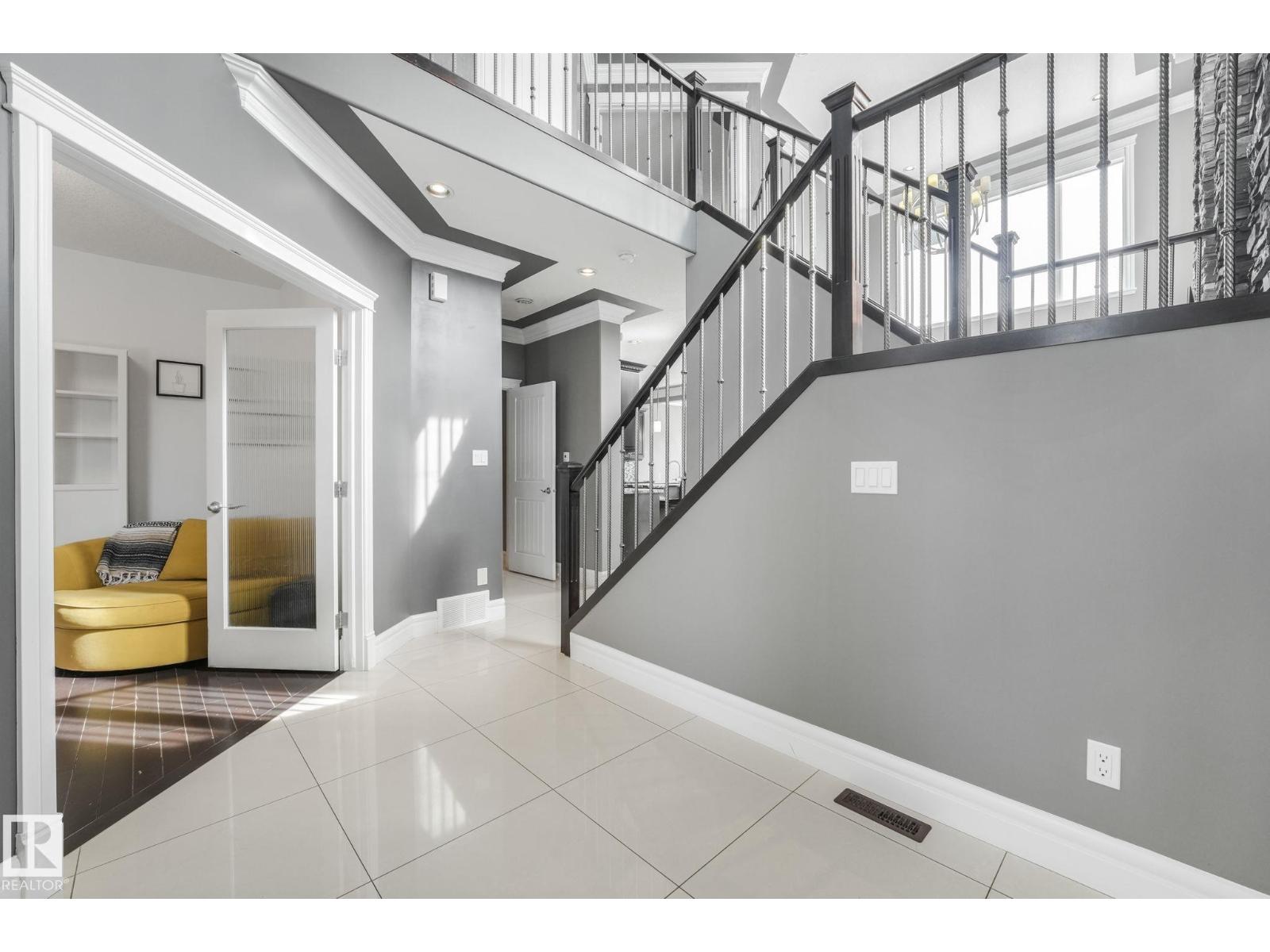 1360 CUNNINGHAM DR SW, Edmonton