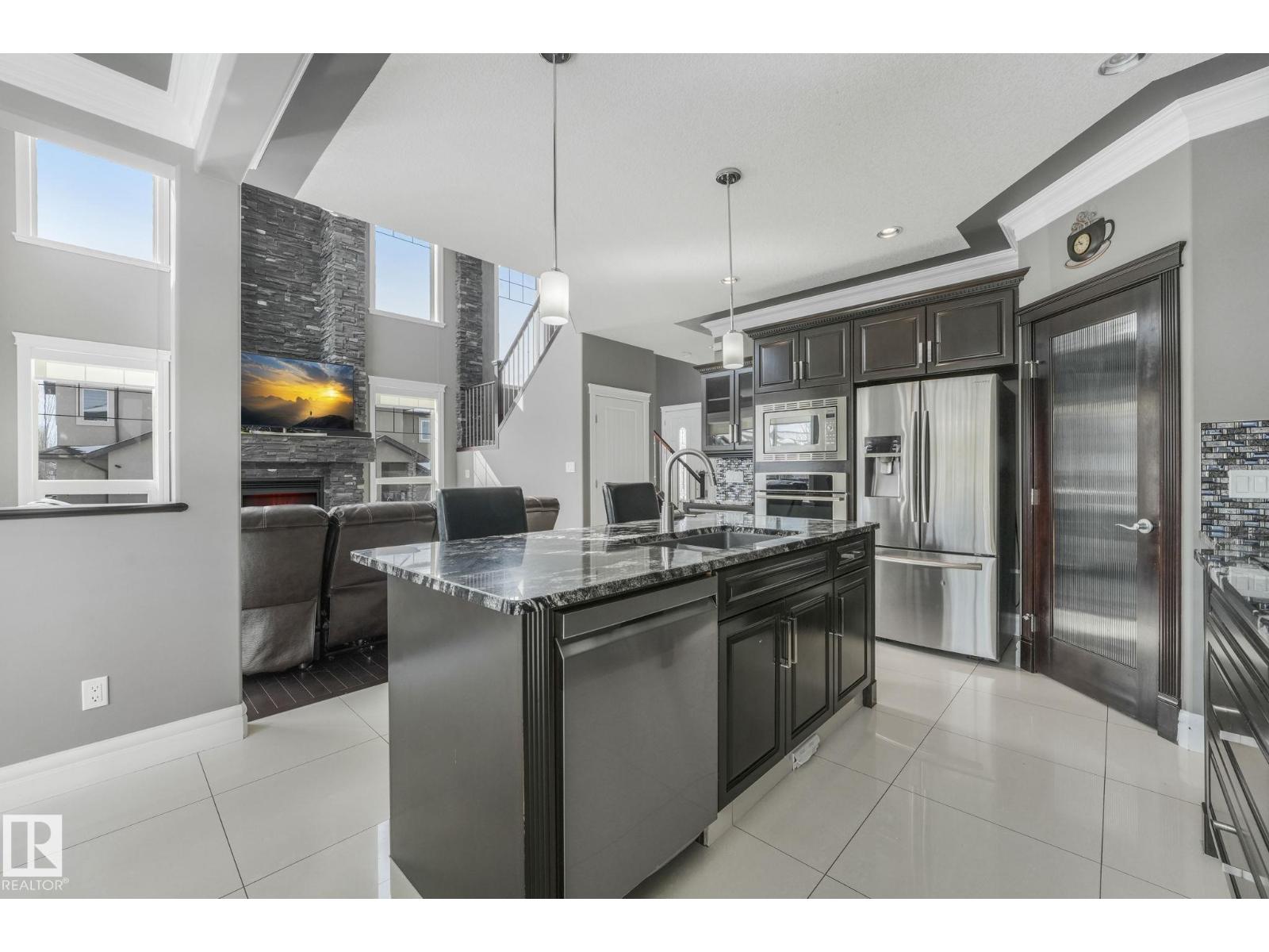 1360 CUNNINGHAM DR SW, Edmonton