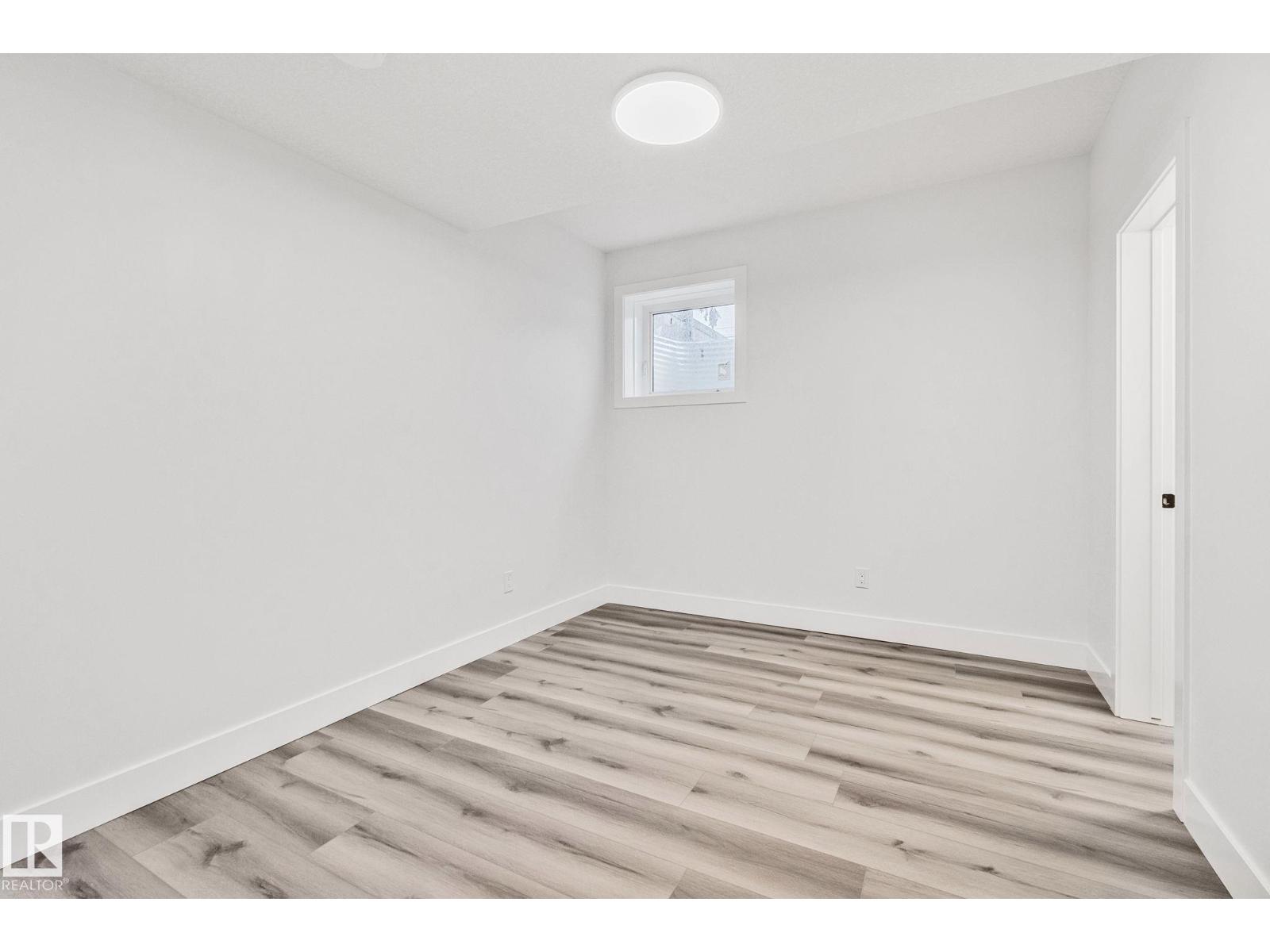 11032 128 ST NW, Edmonton