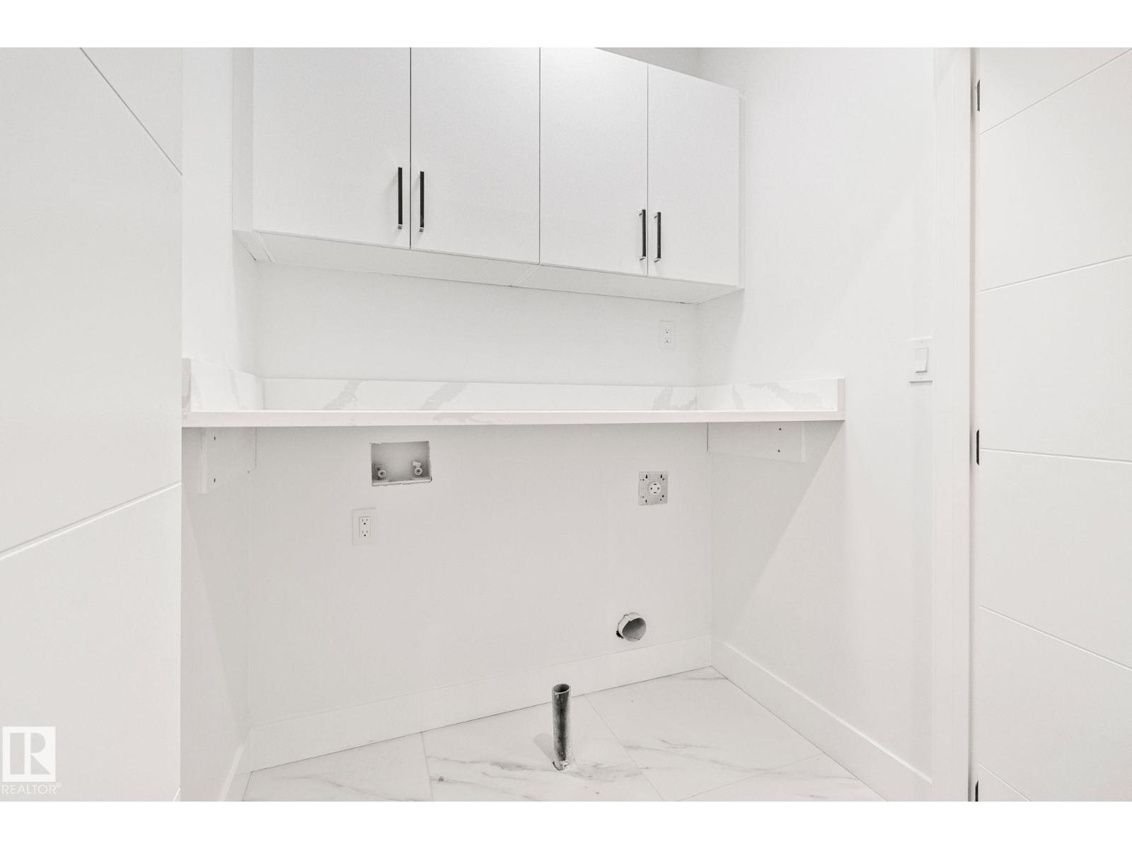 11032 128 ST NW, Edmonton