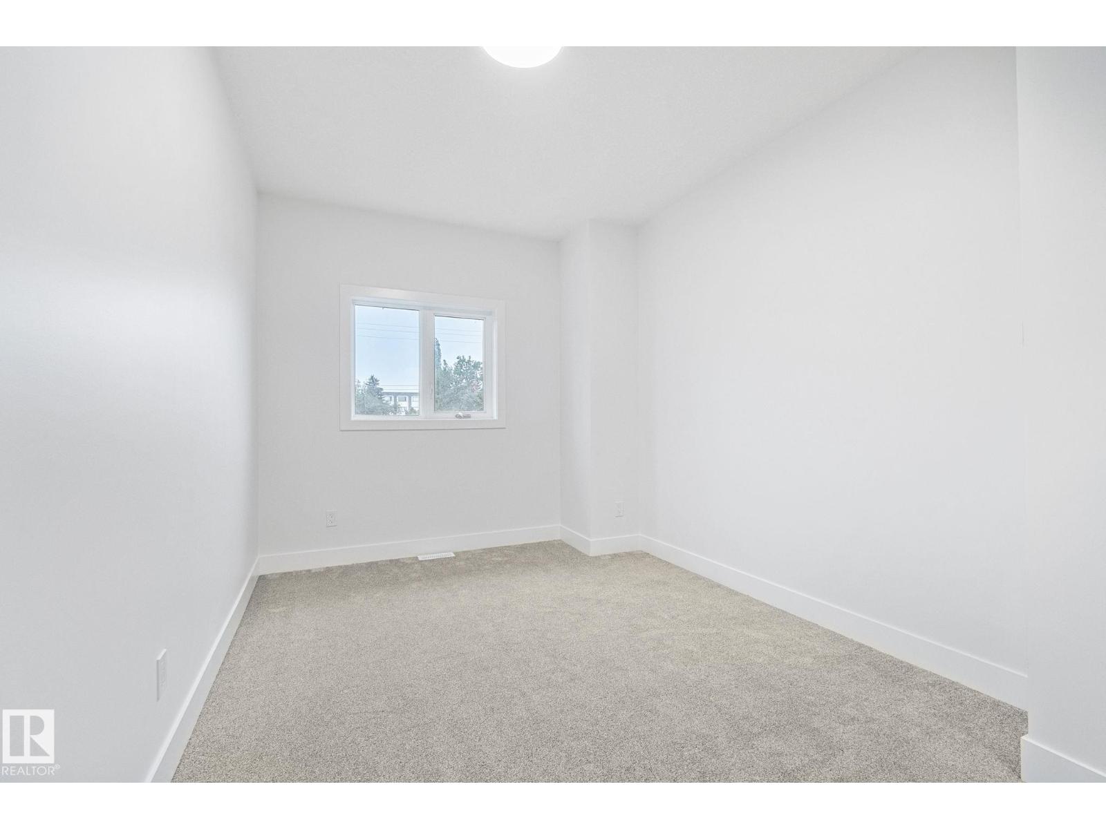 11032 128 ST NW, Edmonton