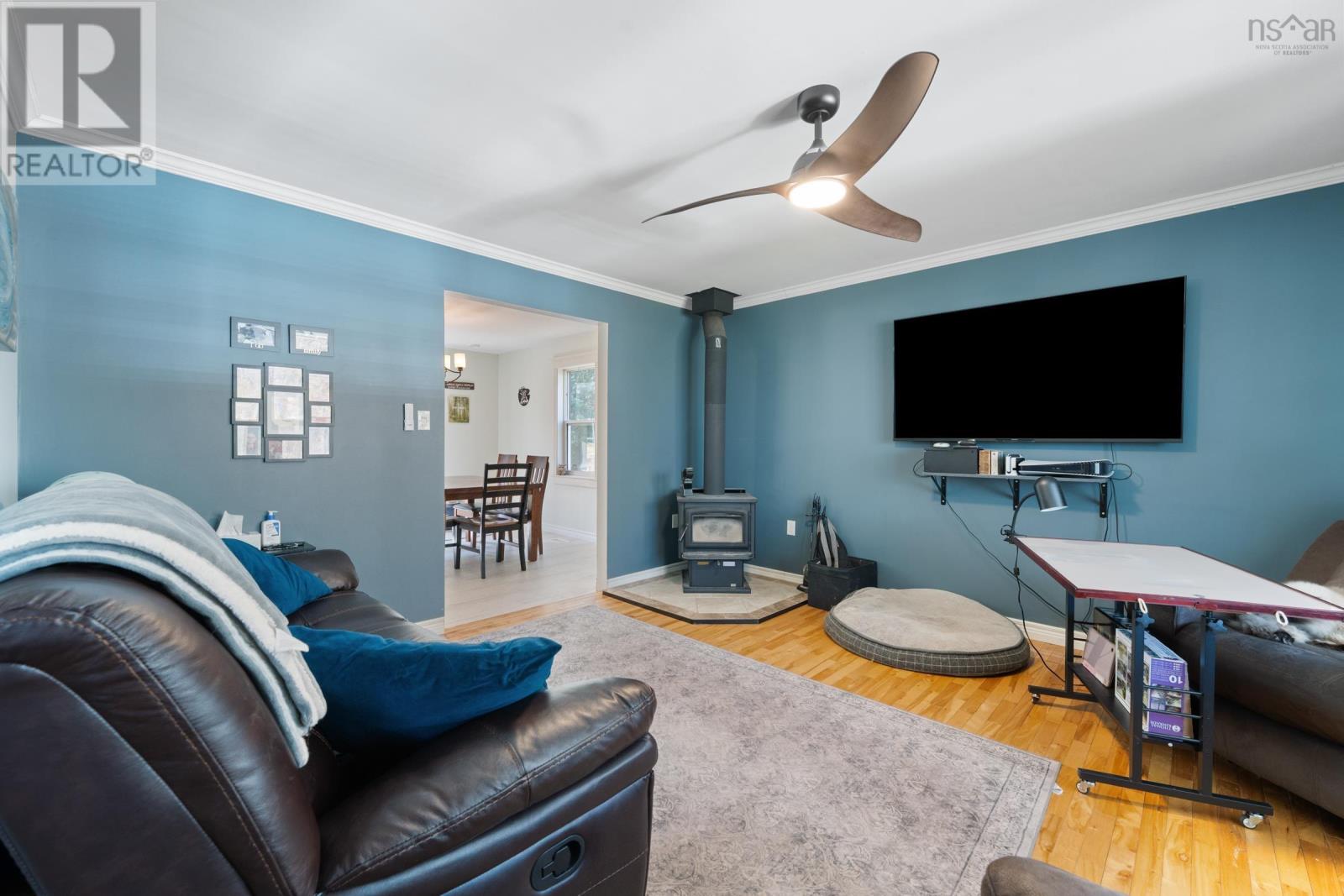 Property 18 of 49 of 1082 Meadowvale Road