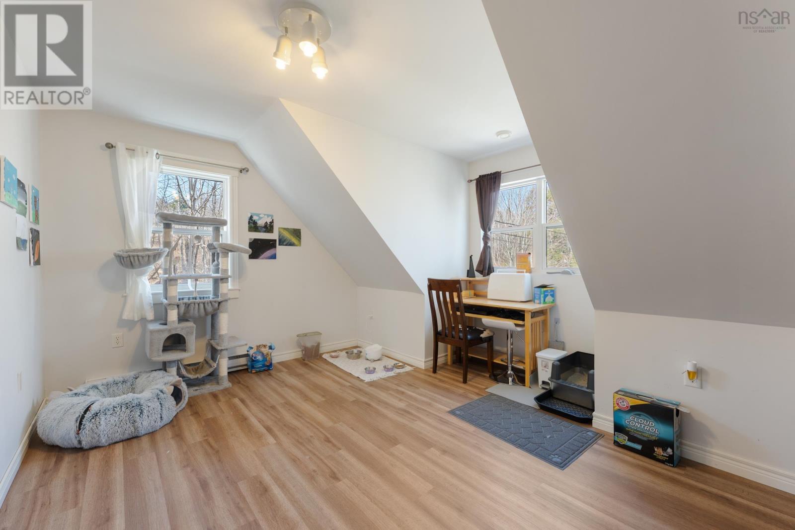 Property 29 of 49 of 1082 Meadowvale Road