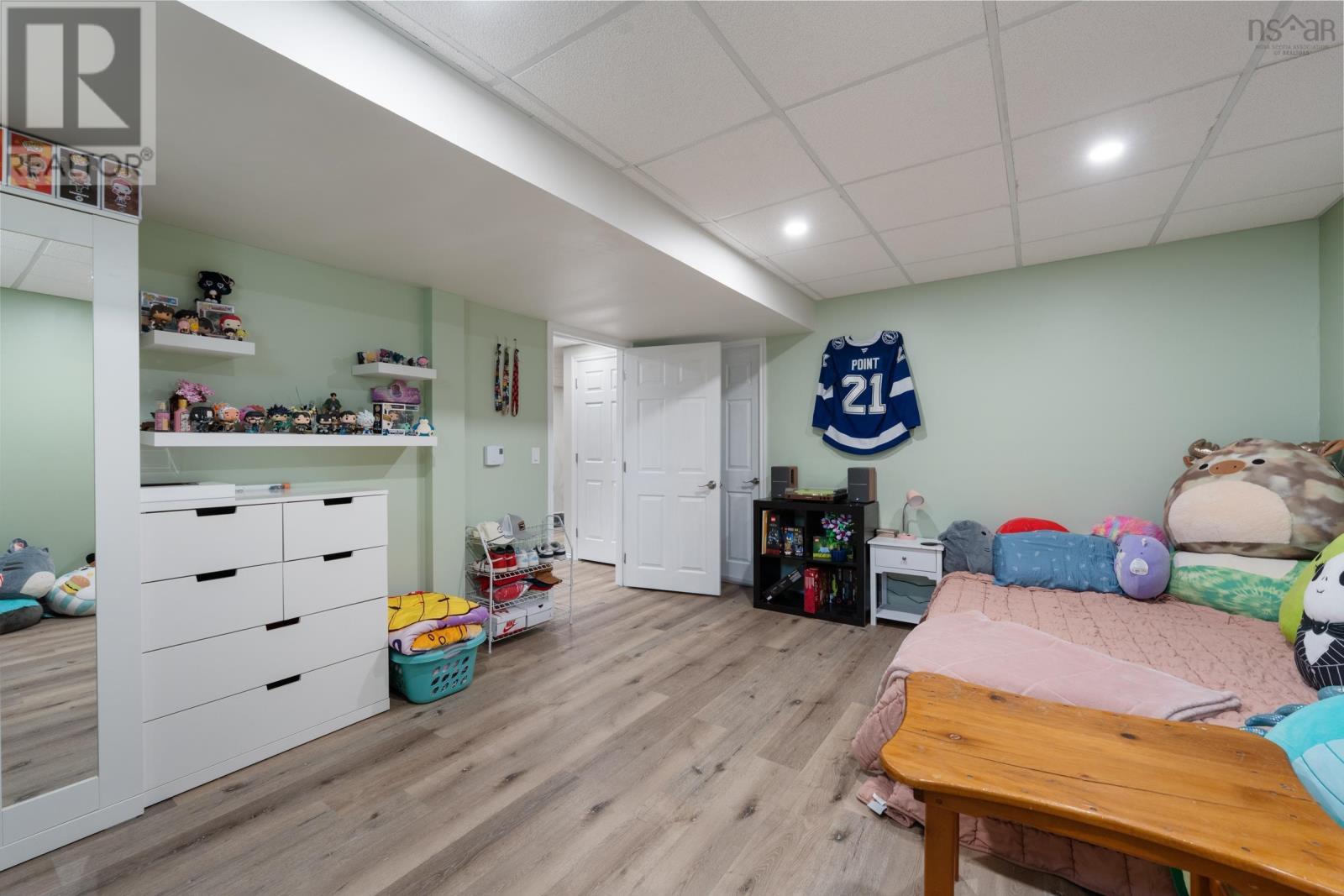 Property 36 of 49 of 1082 Meadowvale Road