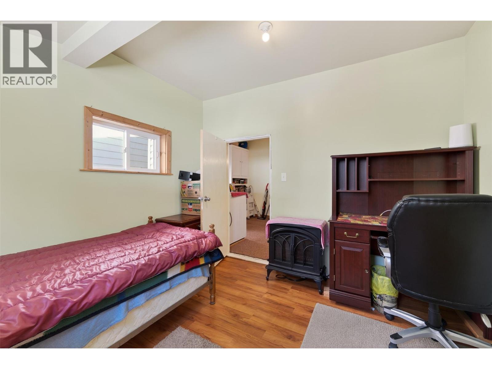 913 SIXTH STREET - 17