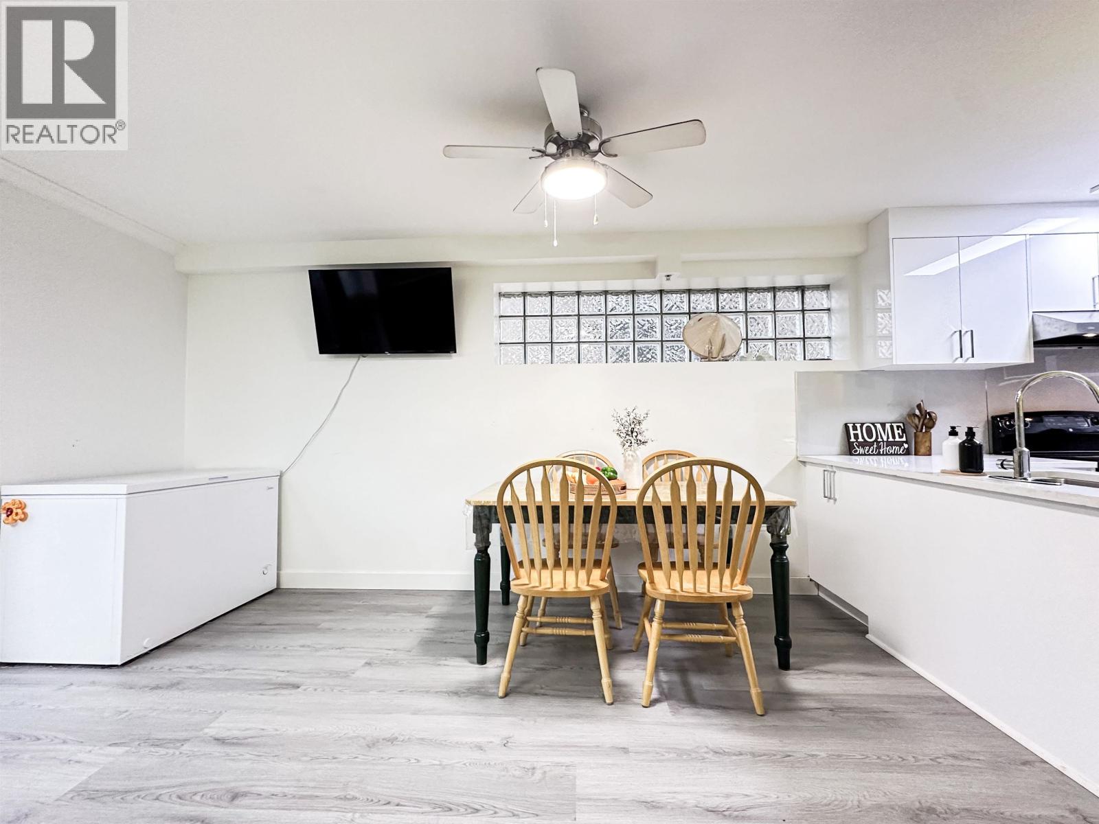 211 22356 MCINTOSH AVENUE, Maple Ridge