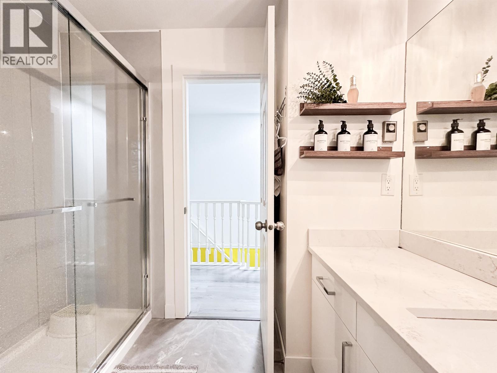 211 22356 MCINTOSH AVENUE, Maple Ridge