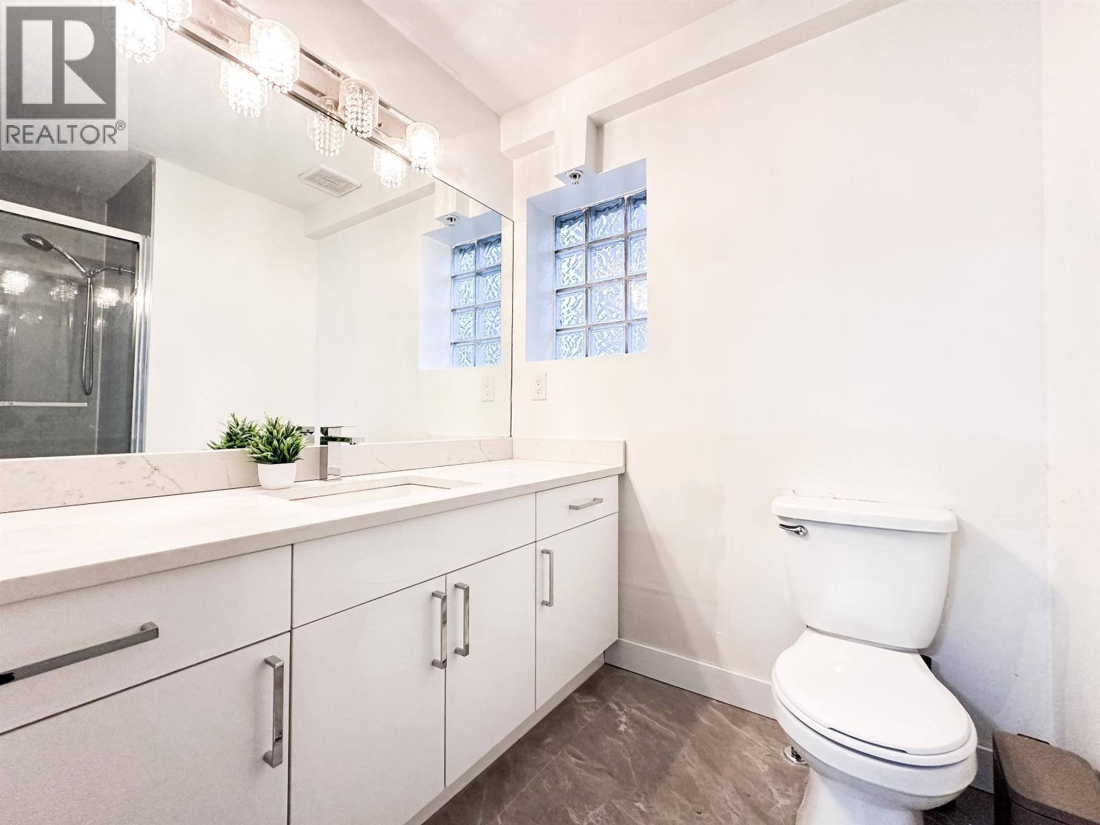 211 22356 MCINTOSH AVENUE, Maple Ridge