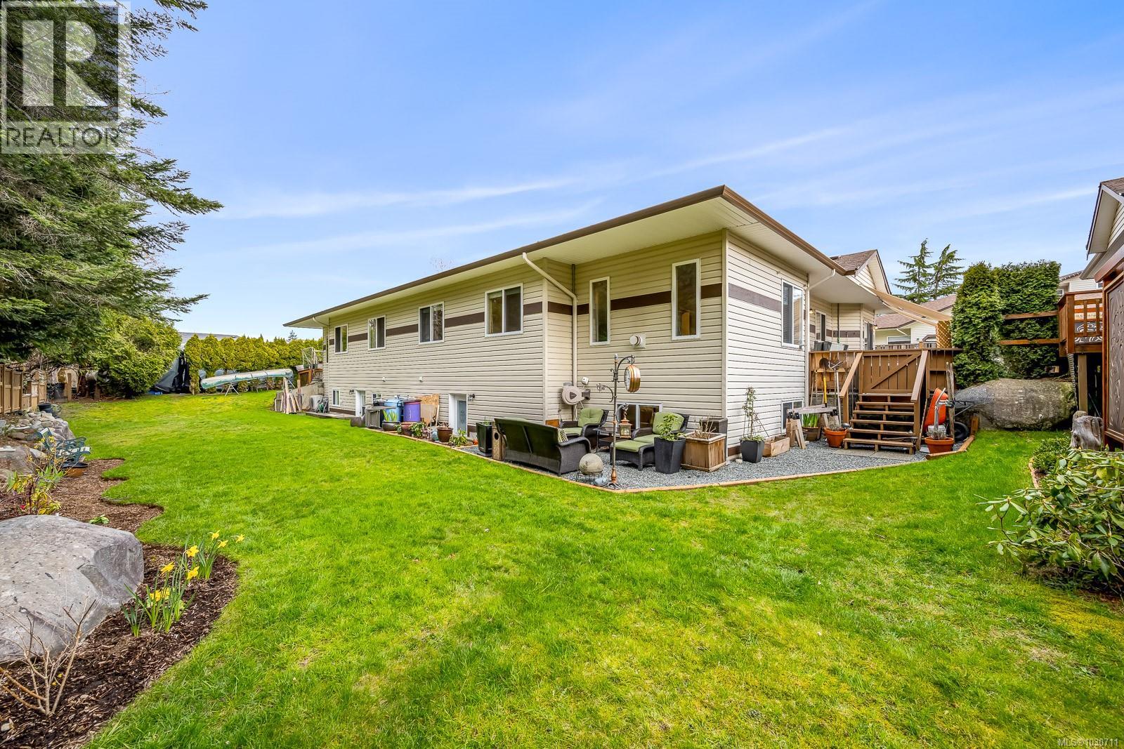 #402 2727 1ST ST - 27