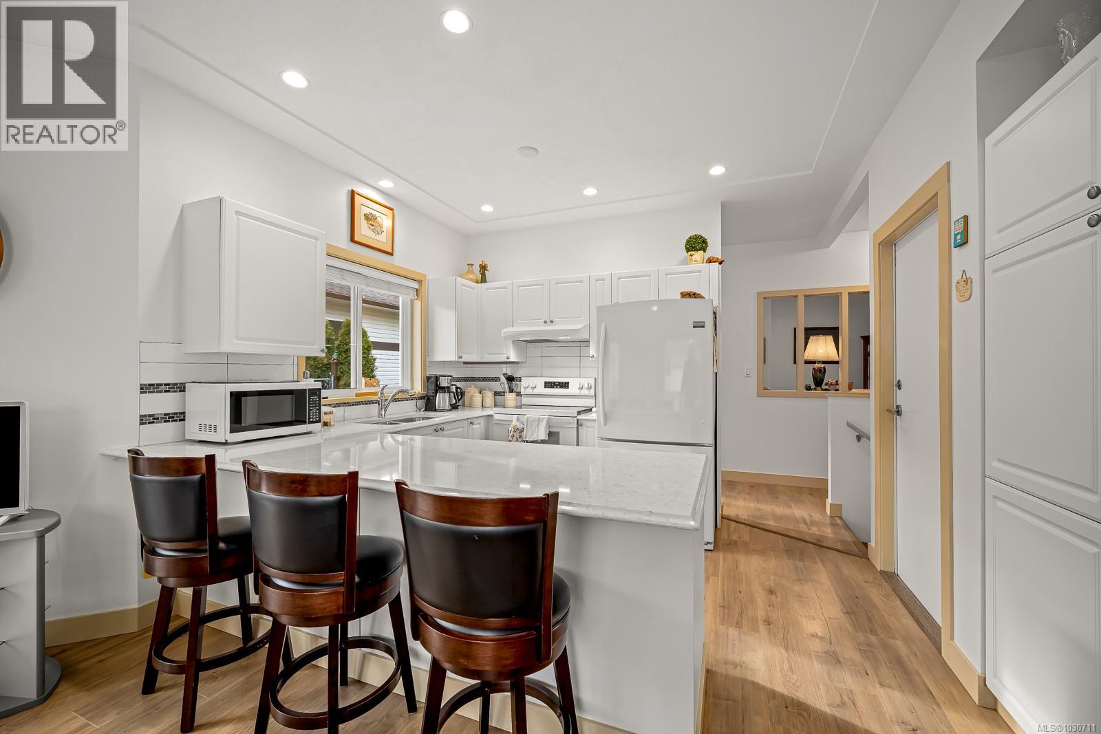 #402 2727 1ST ST - 5