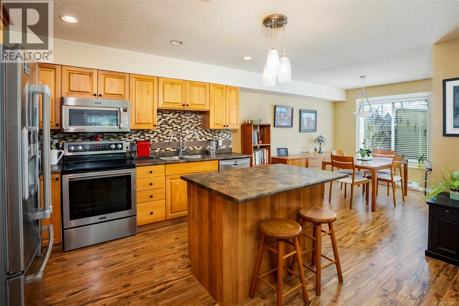 1847 WHITE BLOSSOM WAY - Image 2