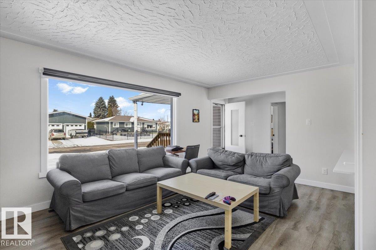 12109 35 ST NW, Edmonton