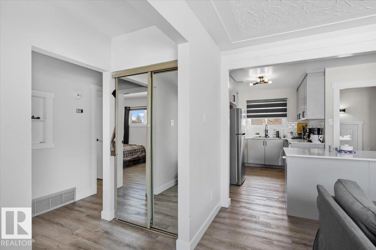 12109 35 ST NW, Edmonton