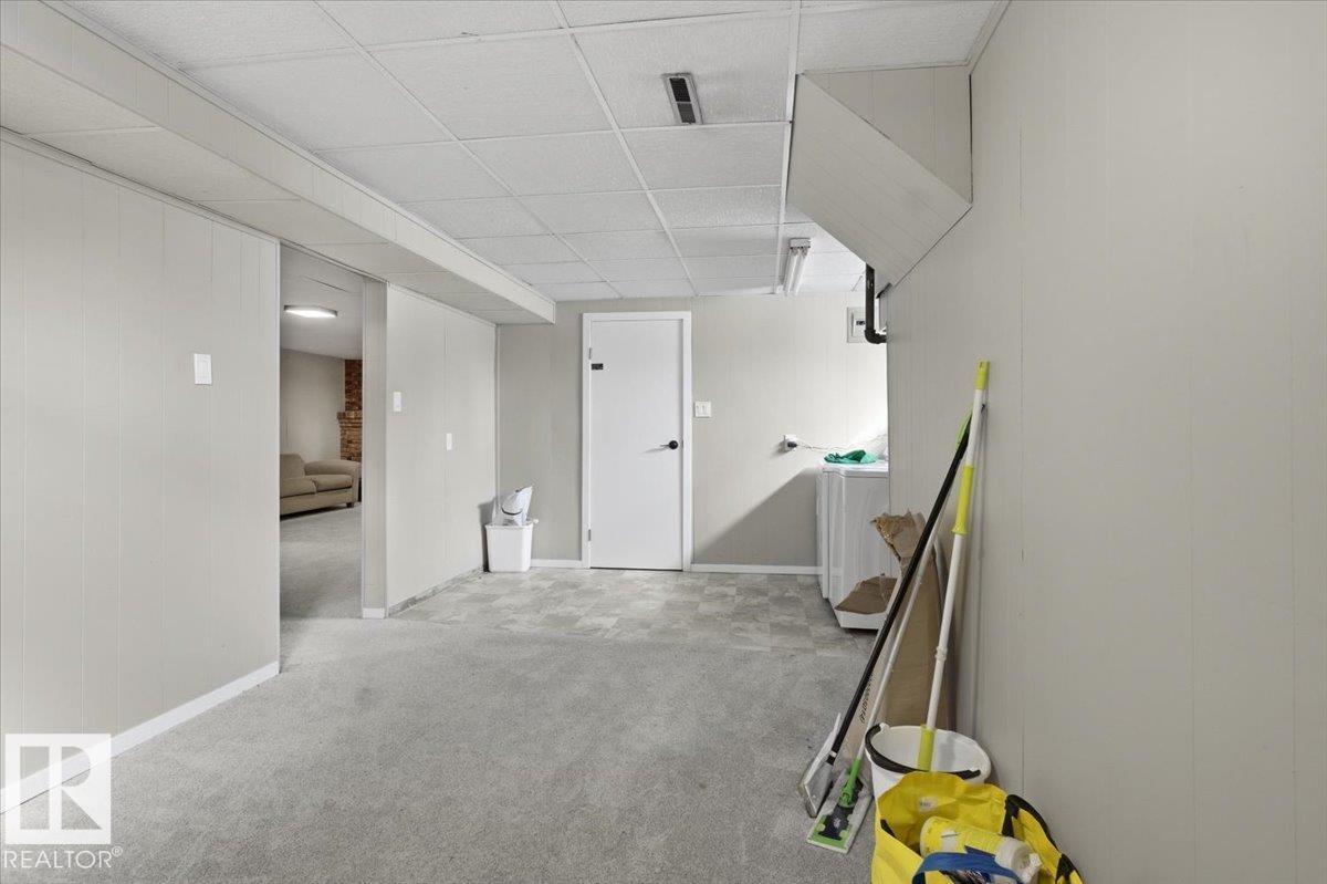 12109 35 ST NW, Edmonton