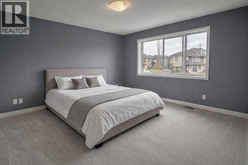 Single Family House for Sale in  New Brighton Drive SE New Brighton Calgary 