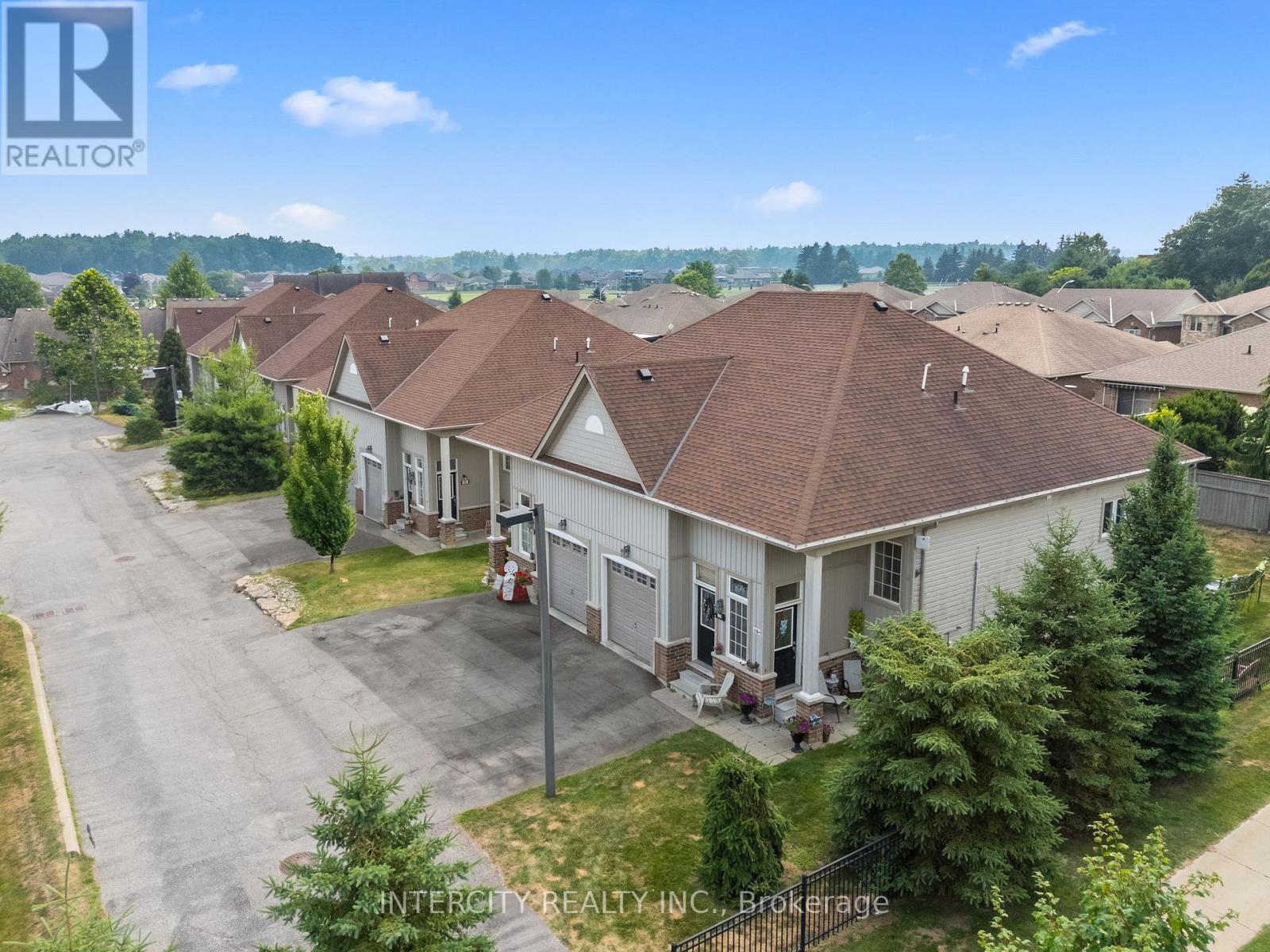 16A - 410 QUEEN STREET S