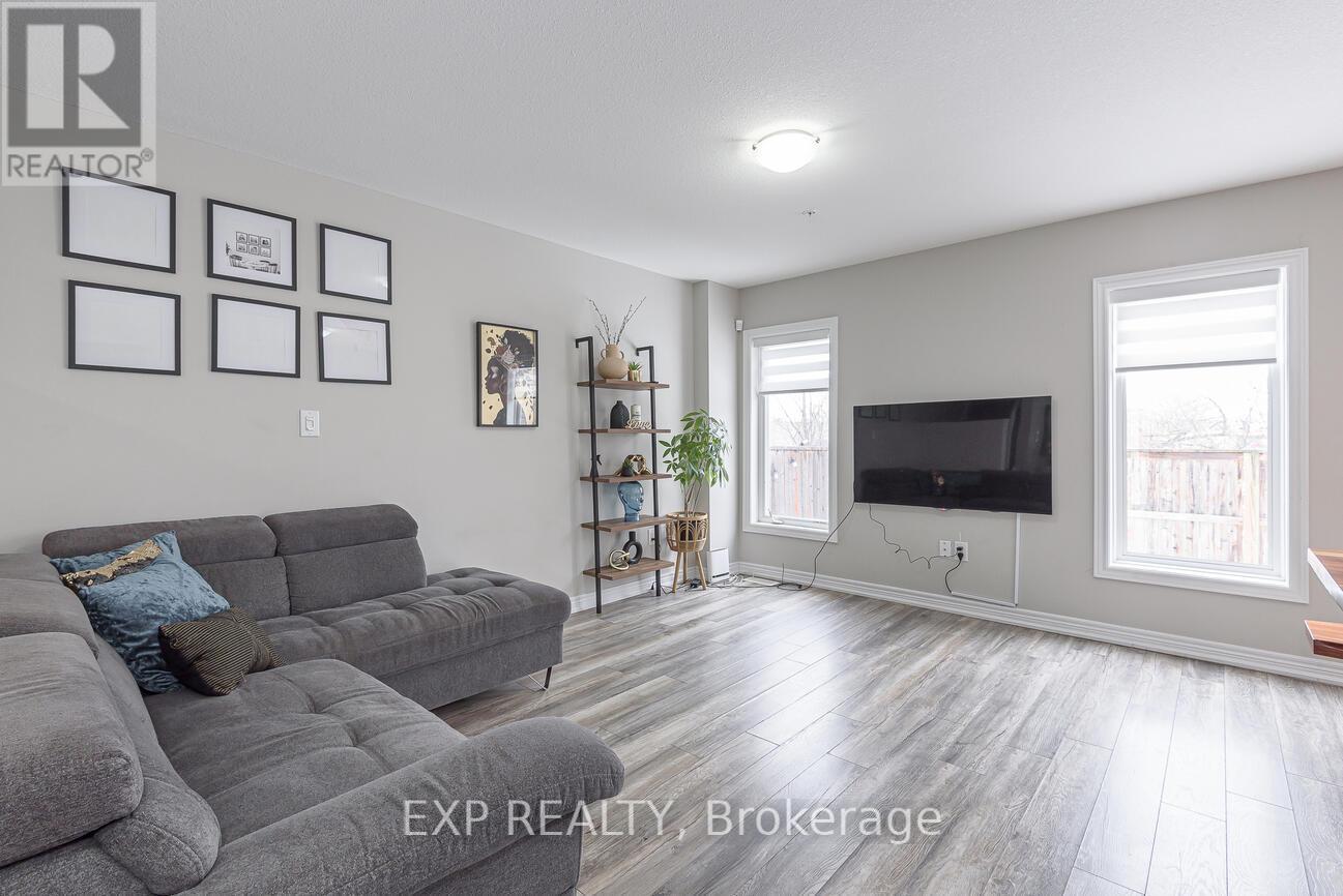 #7 60 CANTERBURY DRIVE - 11