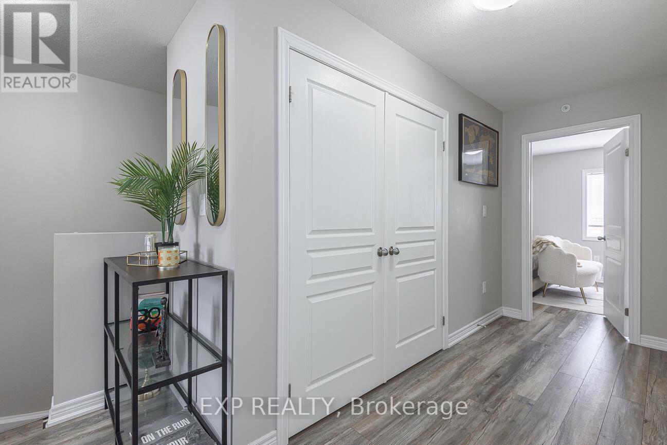 #7 60 CANTERBURY DRIVE - 15