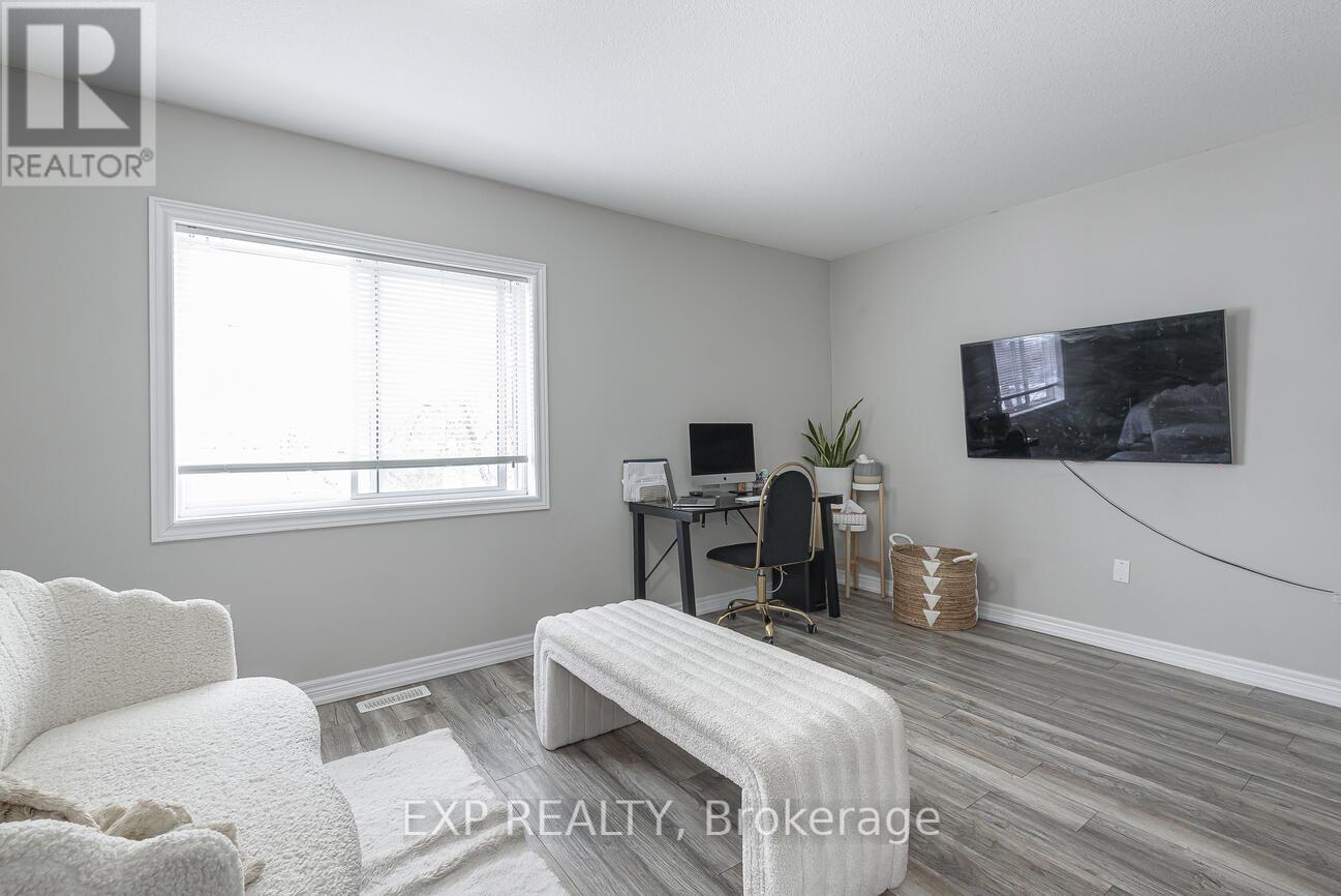 #7 60 CANTERBURY DRIVE - 19