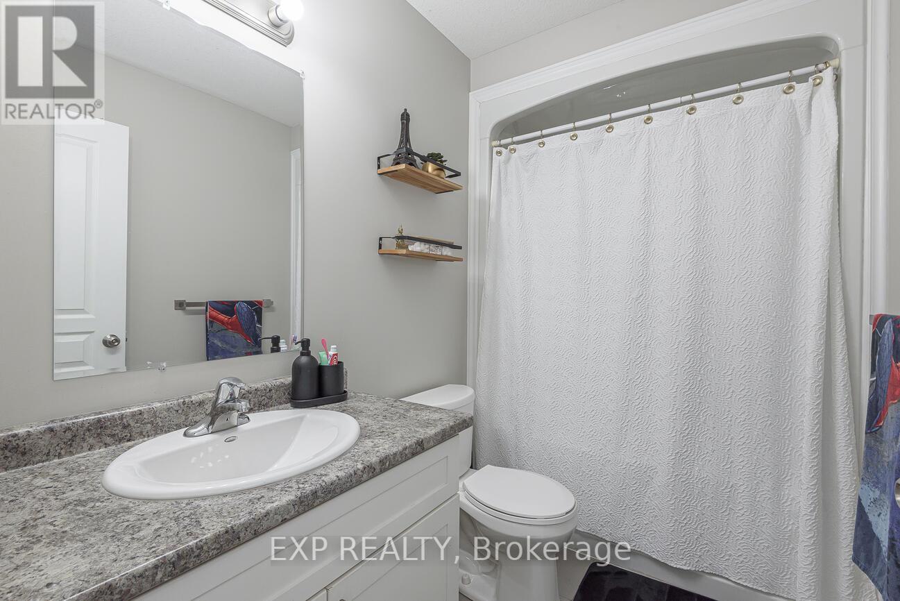 #7 60 CANTERBURY DRIVE - 23