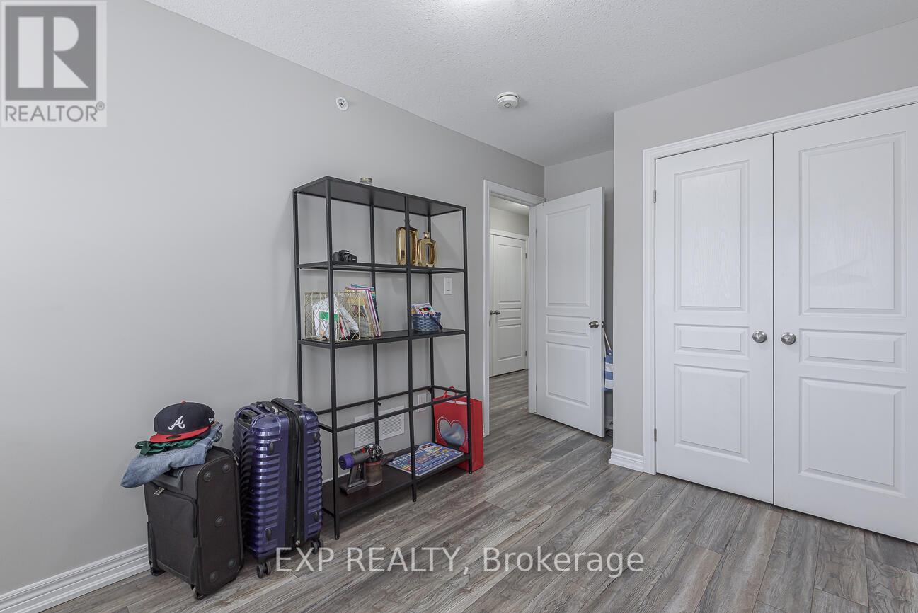 #7 60 CANTERBURY DRIVE - 25