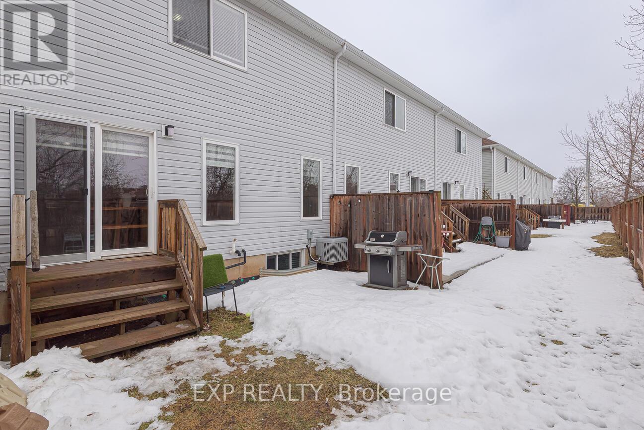 #7 60 CANTERBURY DRIVE - 26