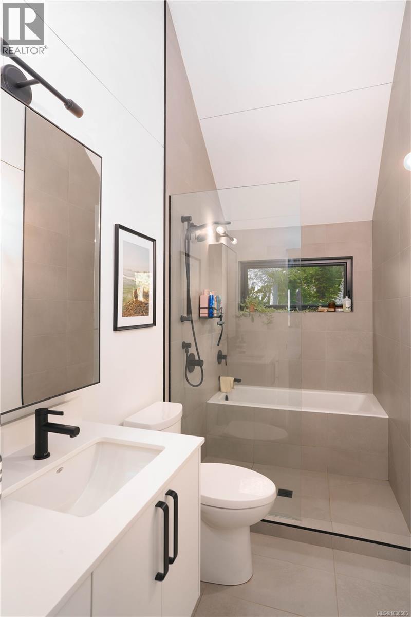  128 Spring Gold Way, Salt Spring