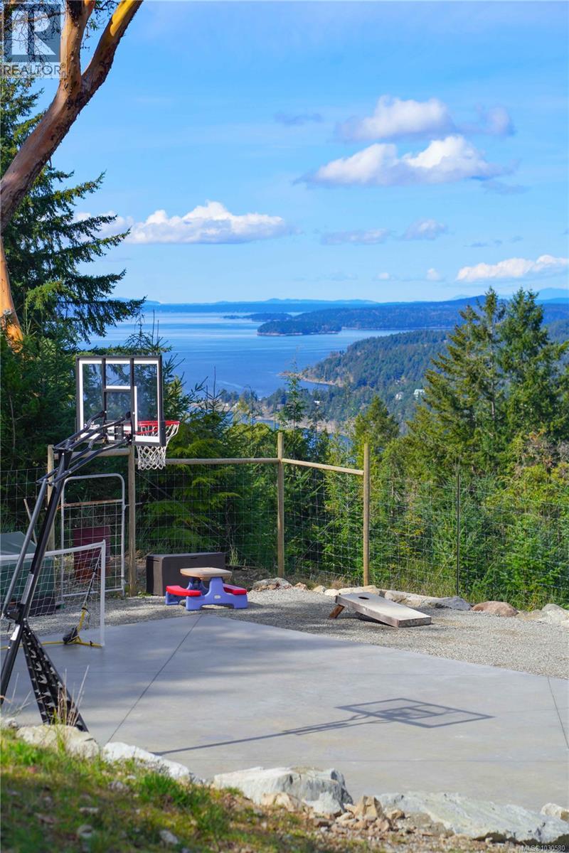  128 Spring Gold Way, Salt Spring