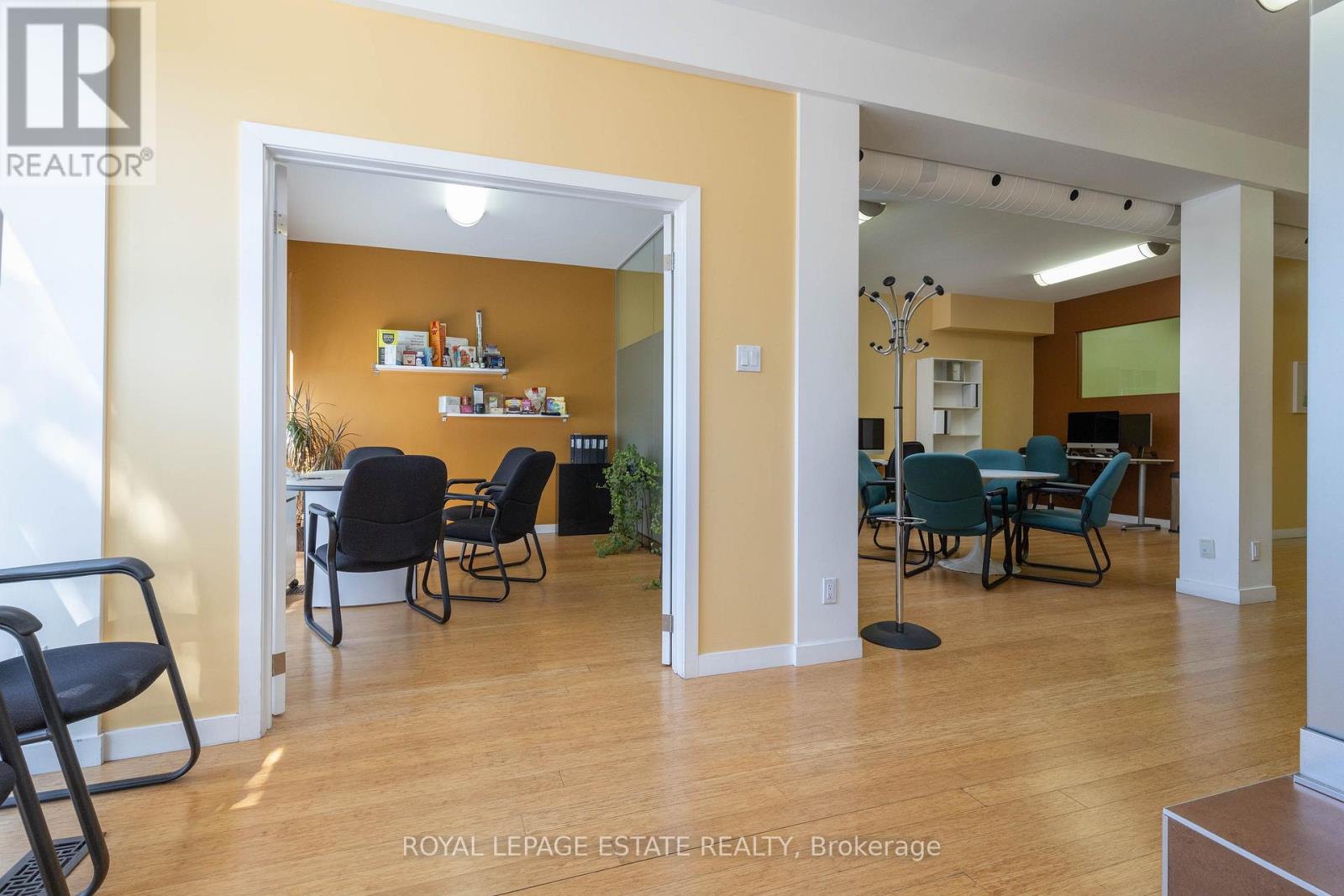 432 QUEEN STREET E - 21