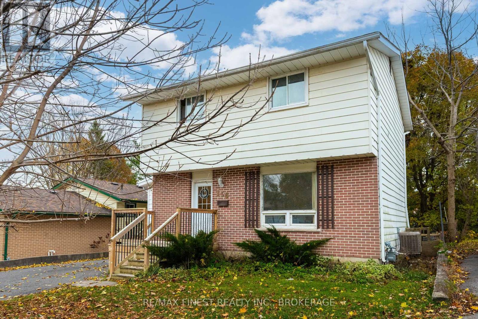 136 CALDERWOOD DRIVE — photo 35