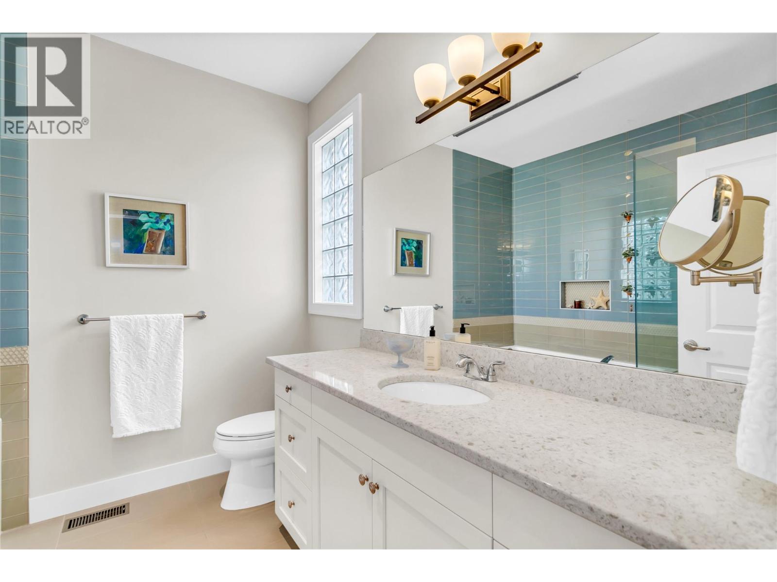 13076 Porter Drive, Lake Country